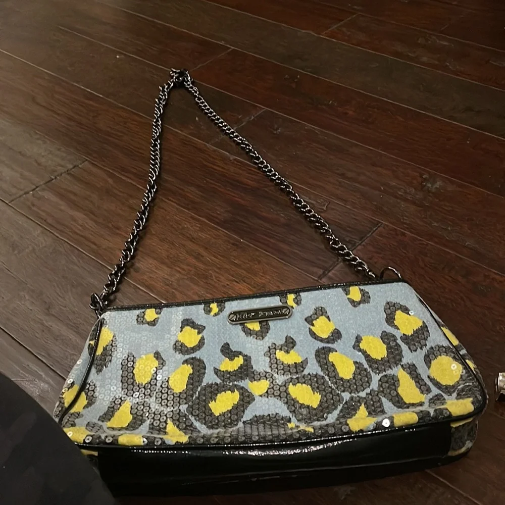 Gorgeous Betsey Johnson Sky Blue / Pale Yellow Sequined Bag - Picture 8 of 12